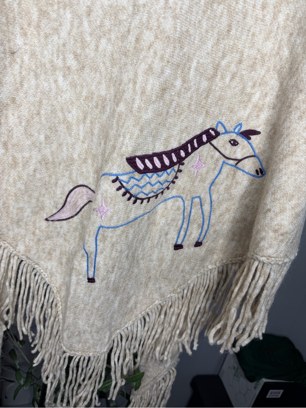 NWT Zara Woman Accessories Bloggers Fav EMBROIDERED FRINGED SHAWL Horse Western - Picture 10 of 14
